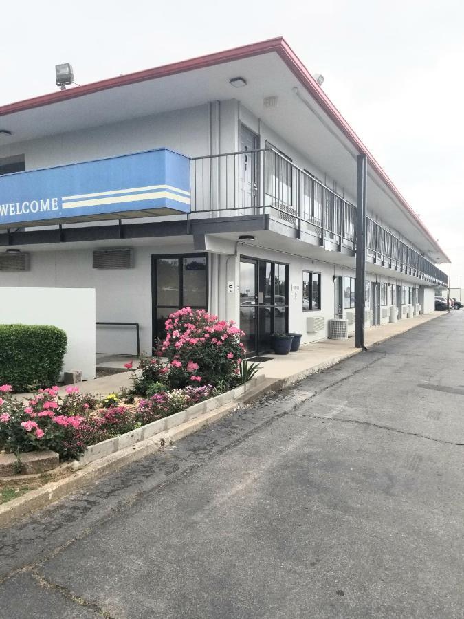 קונווי Skyline Inn מראה חיצוני תמונה